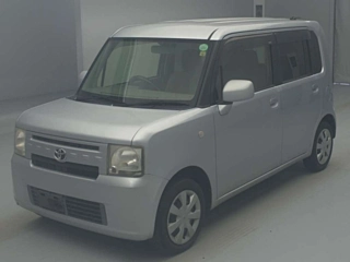 TOYOTA PIXIS SPACE 2012