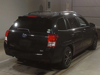 TOYOTA COROLLA FIELDER 2013