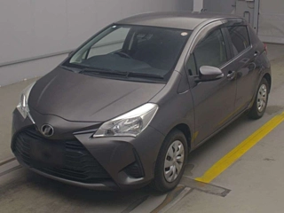TOYOTA VITZ 2017