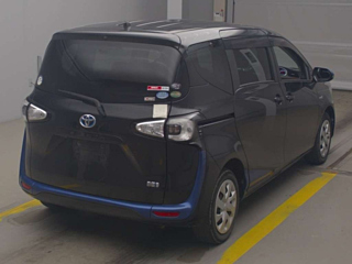 TOYOTA SIENTA 2016
