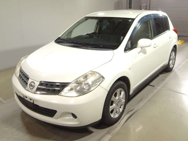 NISSAN TIIDA 2012