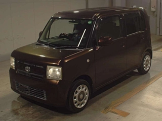 TOYOTA PIXIS SPACE 2014