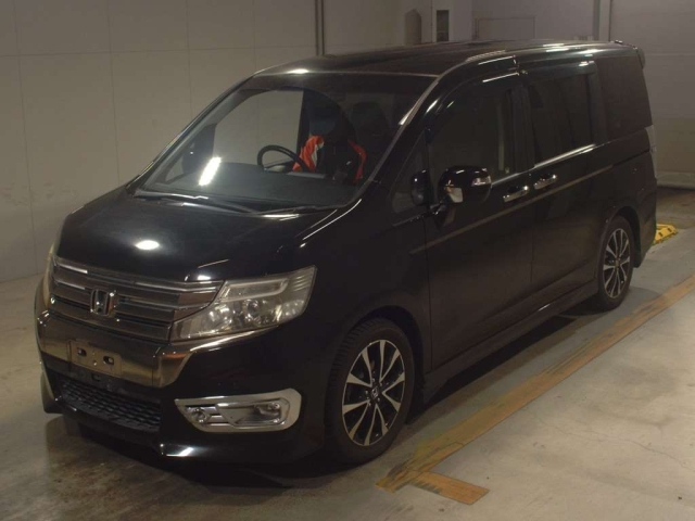 HONDA STEP WAGON 2013