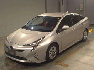 TOYOTA PRIUS 2016