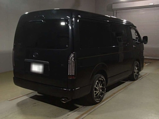 TOYOTA HIACE 2022