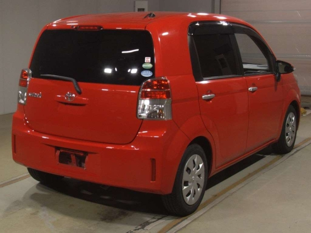 TOYOTA SPADE 2012
