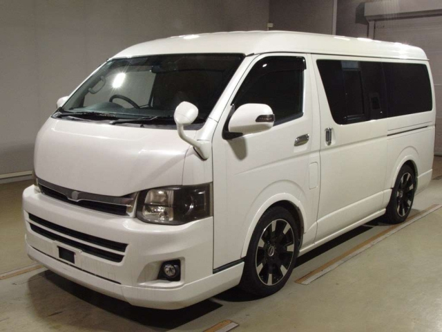 TOYOTA HIACE 2012