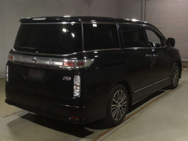 NISSAN ELGRAND 2017