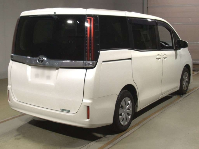 TOYOTA NOAH 2020