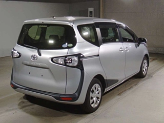 TOYOTA SIENTA 2016