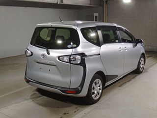 TOYOTA SIENTA 2016