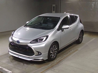 TOYOTA AQUA 2022