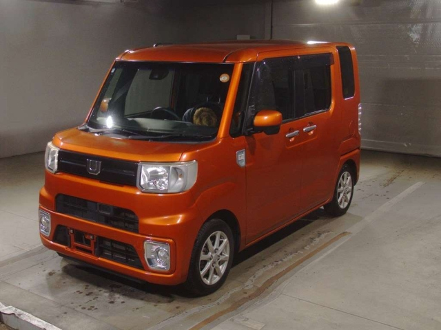 DAIHATSU WAKE 2016