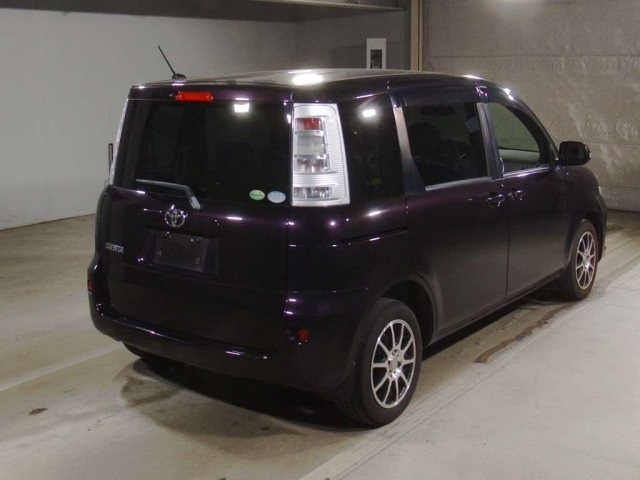 TOYOTA SIENTA 2013