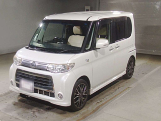 DAIHATSU TANTO 2011