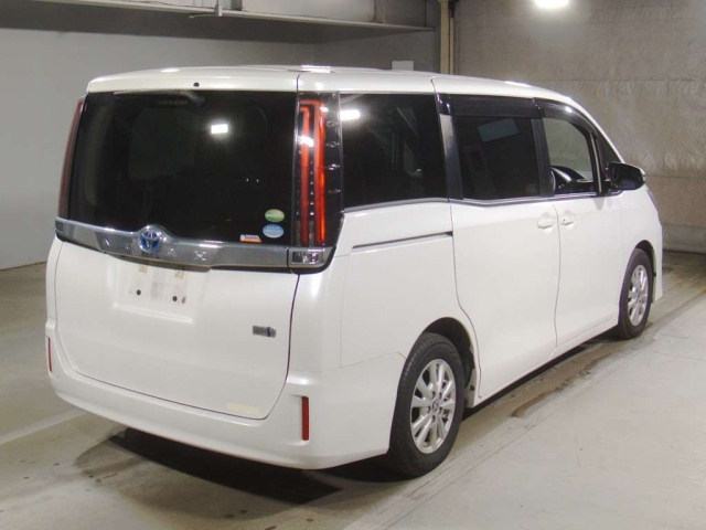 TOYOTA NOAH 2020