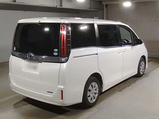 TOYOTA NOAH 2019