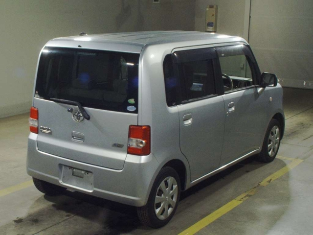 TOYOTA PIXIS SPACE 2013