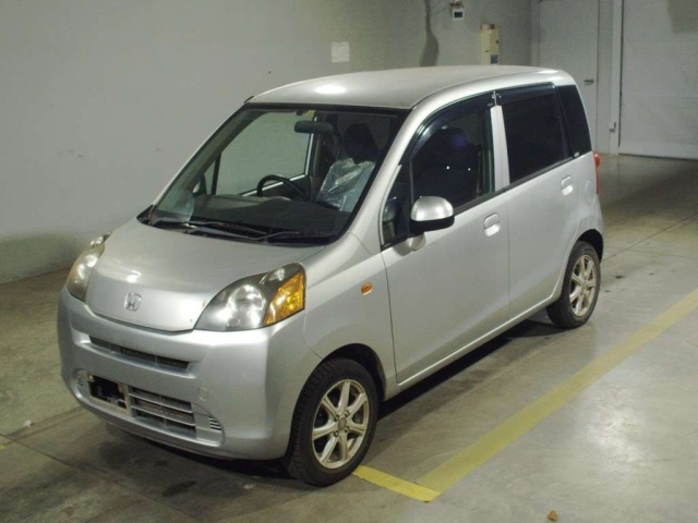 HONDA LIFE 2010