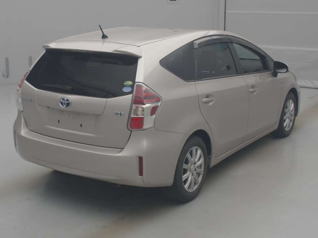 TOYOTA PRIUS ALPHA 2019