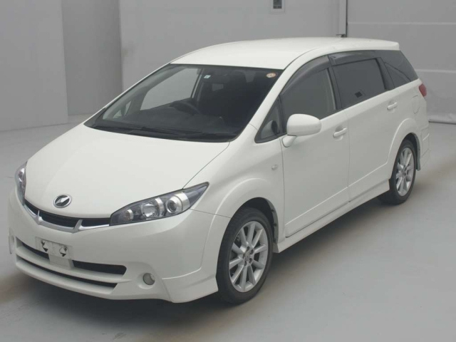 TOYOTA WISH 2011