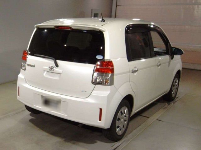 TOYOTA SPADE 2014