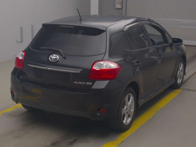 TOYOTA AURIS 2009