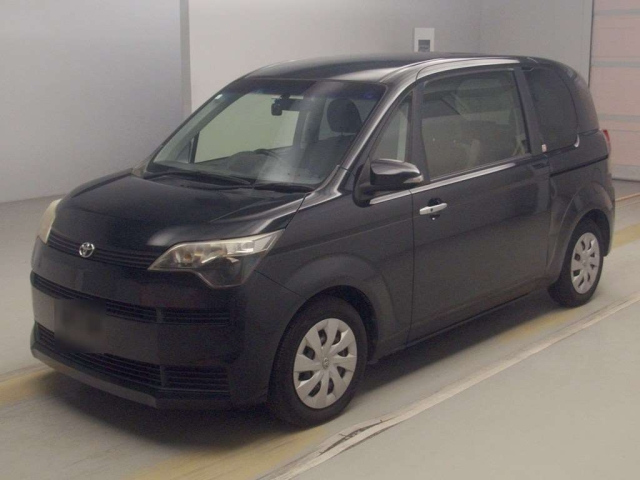 TOYOTA SPADE 2013