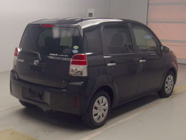 TOYOTA SPADE 2013