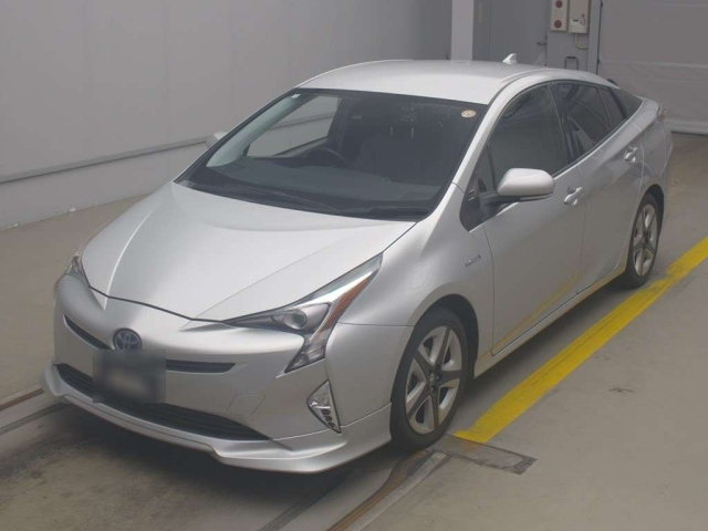 TOYOTA PRIUS 2016