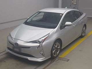 TOYOTA PRIUS 2016