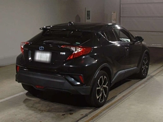 TOYOTA C-HR 2017