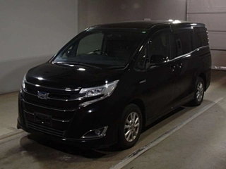 TOYOTA NOAH 2017