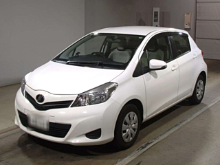 TOYOTA VITZ 2013