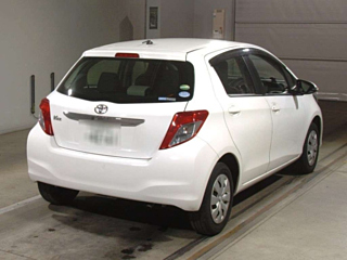 TOYOTA VITZ 2013