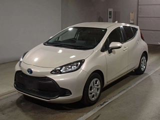 TOYOTA AQUA 2022