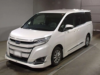 TOYOTA NOAH 2018