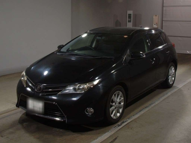 TOYOTA AURIS 2014