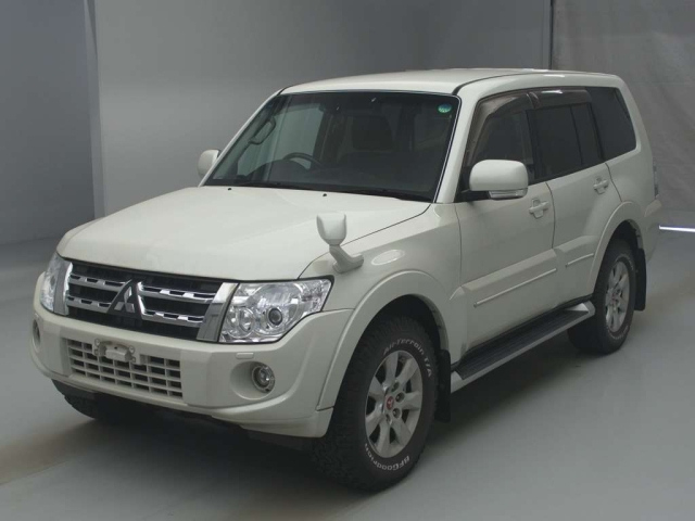 MITSUBISHI PAJERO 2011