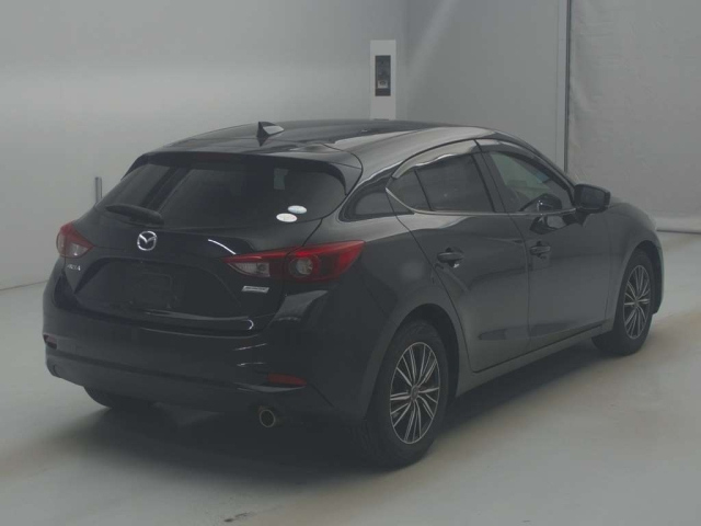 MAZDA AXELA 2017