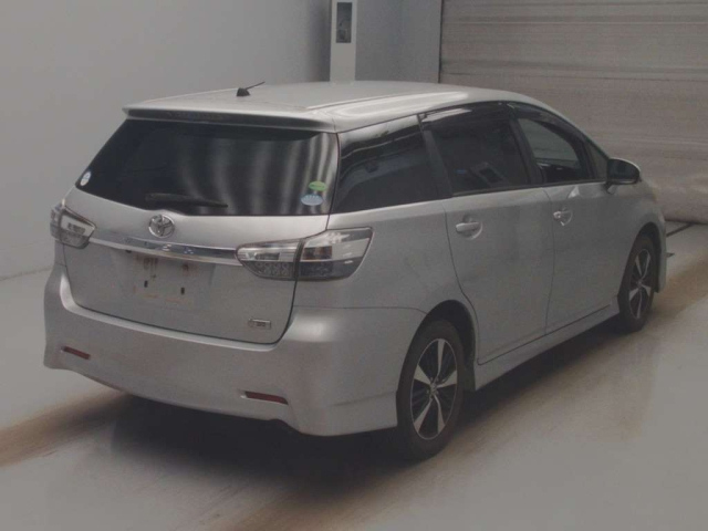 TOYOTA WISH 2012