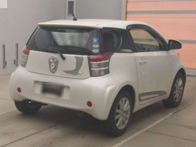 TOYOTA IQ 2011