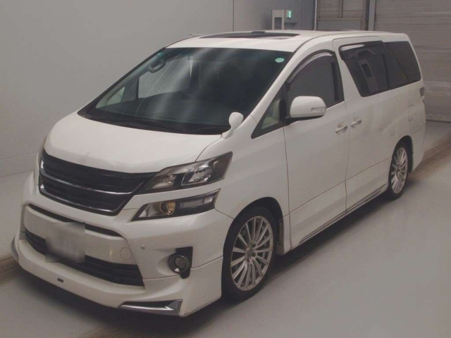 TOYOTA VELLFIRE 2013