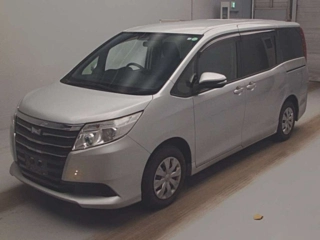 TOYOTA NOAH 2016