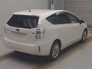 TOYOTA PRIUS ALPHA 2012