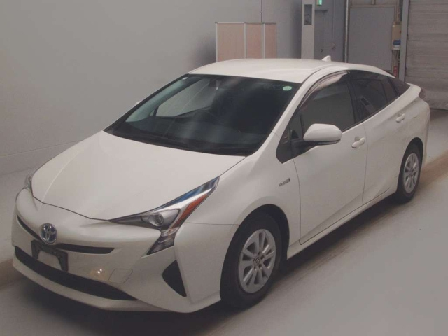 TOYOTA PRIUS 2018