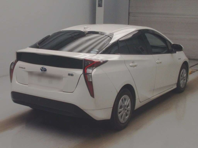 TOYOTA PRIUS 2018