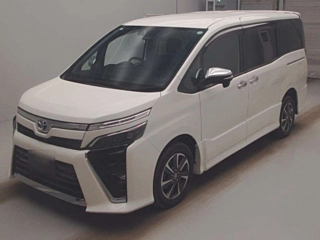 TOYOTA VOXY 2020