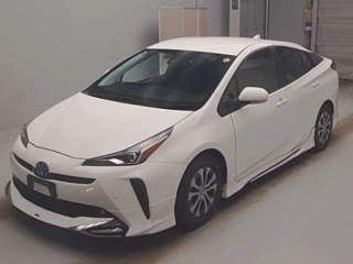 TOYOTA PRIUS 2021