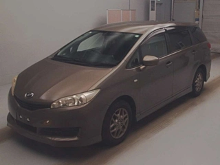 TOYOTA WISH 2011